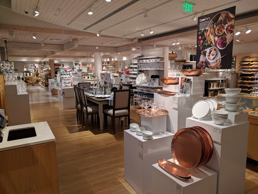 Furniture Store «Crate and Barrel», reviews and photos, 530 Stanford Shopping Center, Palo Alto, CA 94304, USA