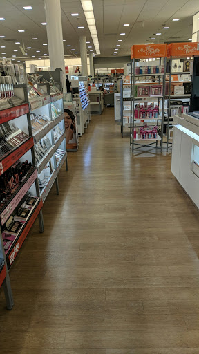 Hair Salon «Ulta Beauty», reviews and photos, 5860 Leesburg Pike, Falls Church, VA 22041, USA