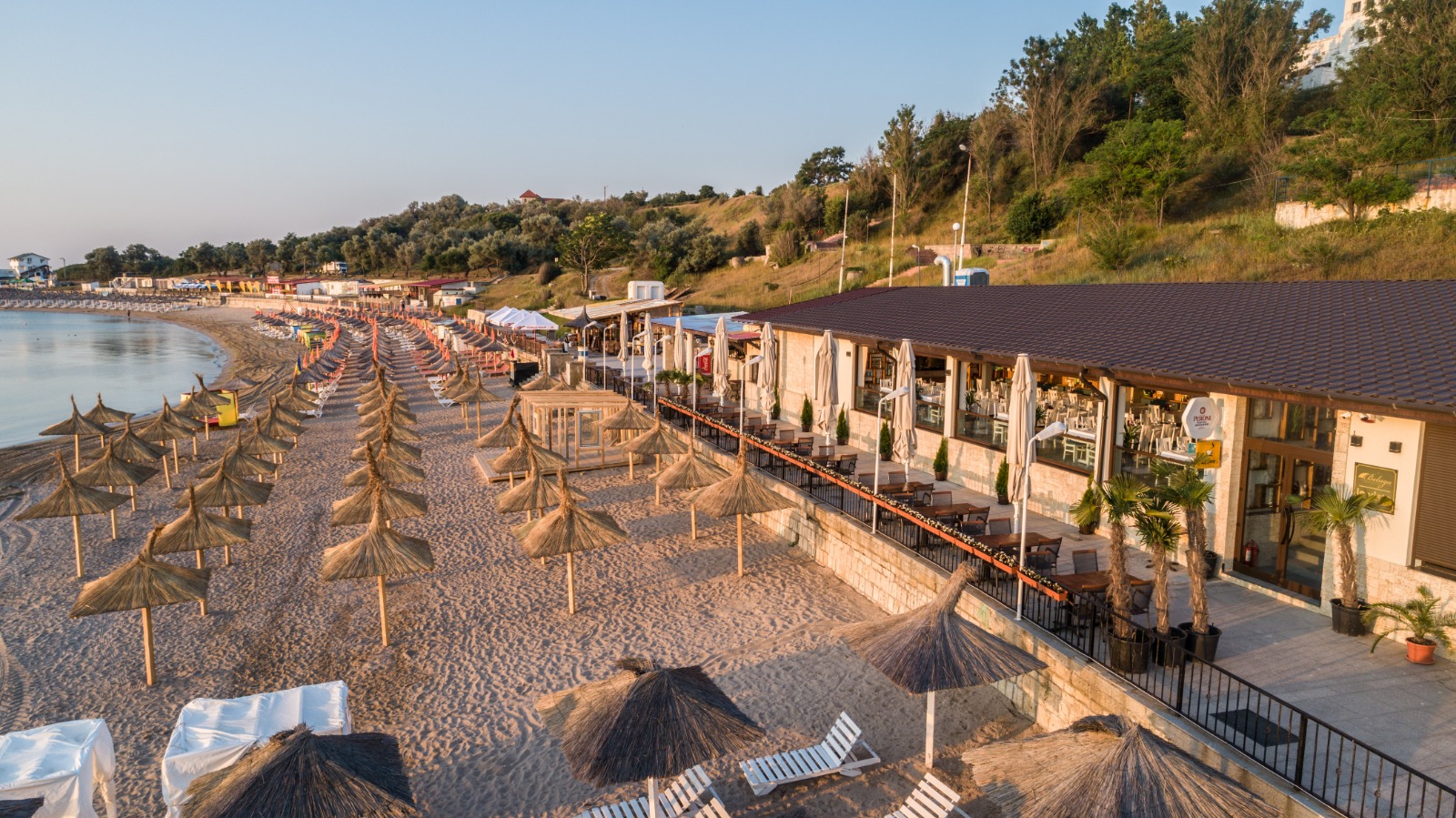 Eforie Sud beach II'in fotoğrafı geniş ile birlikte