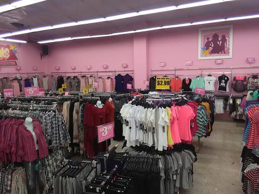 Discount Store «Fallas Discount Stores», reviews and photos, 19719 Sherman Way, Winnetka, CA 91306, USA