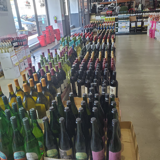 Liquor Store «BevMax Port Chester», reviews and photos, 449 Boston Post Rd, Port Chester, NY 10573, USA