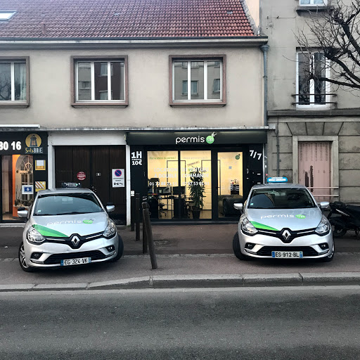 Permis Up - Livry-Gargan Car Rental À Double Commande à Livry-Gargan, Seine-Saint-Denis