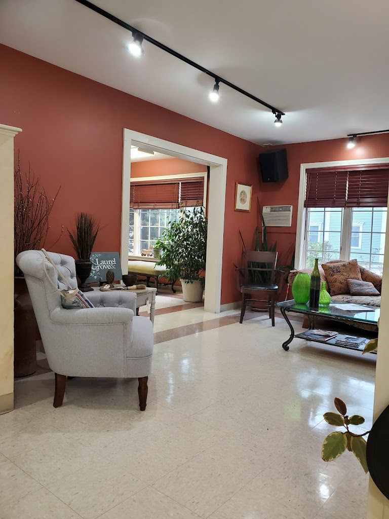James Thomas Salon 03458