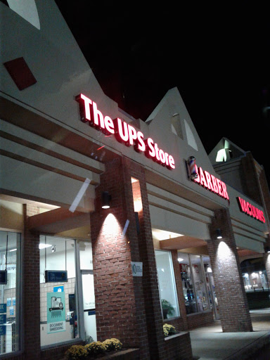 Shipping and Mailing Service «The UPS Store», reviews and photos, 332 W Lee Hwy, Warrenton, VA 20186, USA