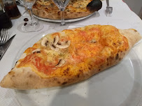 Calzone du Restaurant italien Pizzeria Napoli Chez Nicolo & Franco Morreale à Lyon - n°1