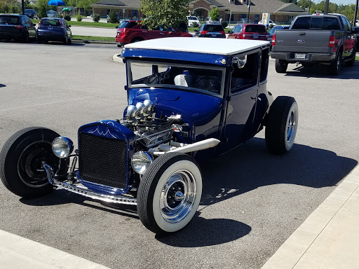 Car Dealer «Bill Estes Ford», reviews and photos, 450 N Northfield Dr, Brownsburg, IN 46112, USA