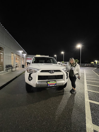 Toyota Dealer «Doxon Toyota of Auburn», reviews and photos, 3405 Auburn Way N, Auburn, WA 98002, USA