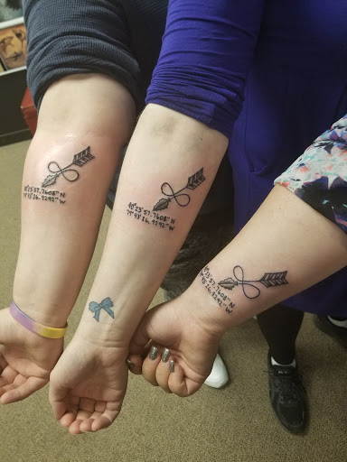 Tattoo Shop «Patriotic Pain Tattoo & Body Piercing», reviews and photos, 5658 William Penn Hwy, Murrysville, PA 15668, USA