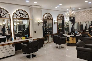 Hair Masters Luxury Salon image