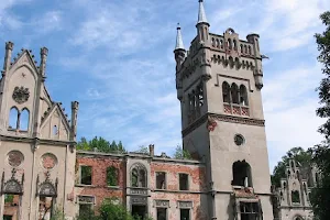 Pałac w Kopicach | Ruiny pałacu Schaffgotschów image