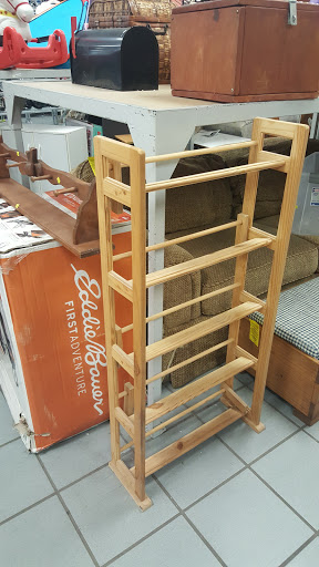 Thrift Store «Goodwill Manchester Store & Donation Station», reviews and photos, 232 Tolland Turnpike, Manchester, CT 06042, USA