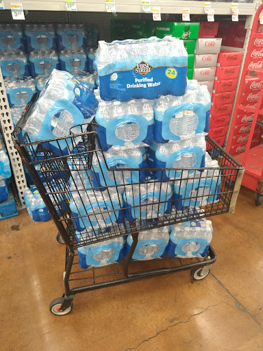 Shopping Mall «Tuskatella Shopping Center», reviews and photos, 1344 N Tustin St, Orange, CA 92867, USA