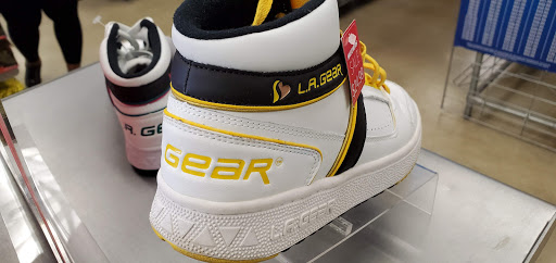 Shoe Store «SKECHERS Factory Outlet», reviews and photos, 1201 Airport Fwy #185, Euless, TX 76040, USA