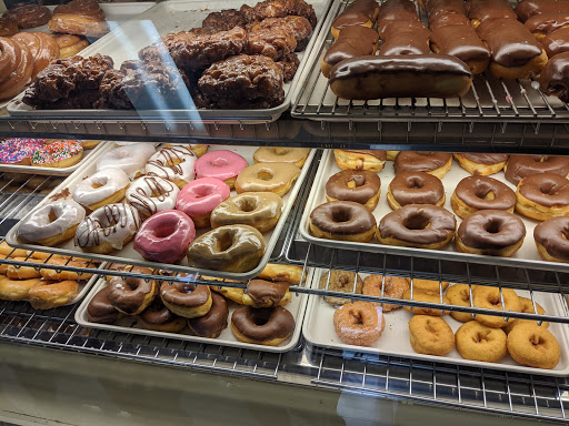 Donut Shop «Hole In One Donut 3», reviews and photos, 14406 N Florida Ave, Tampa, FL 33613, USA