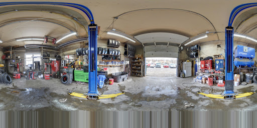 Auto Repair Shop «Dodge St Tire & Auto», reviews and photos, 605 N Dodge St, Iowa City, IA 52245, USA