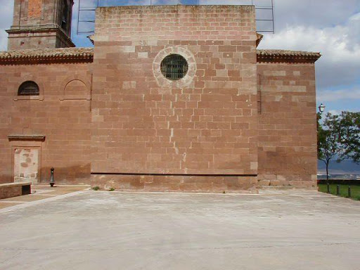 Frontón de Etayo en Etayo, Navarra