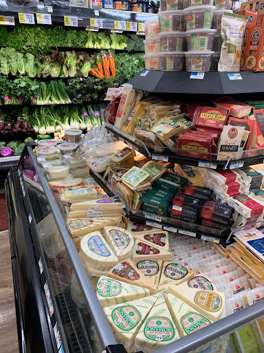 Supermarket «Associated Marketplace», reviews and photos, 905 Franklin Ave, Brooklyn, NY 11225, USA