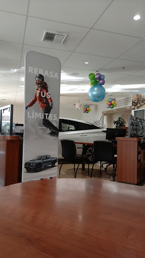 Toyota Dealer «Toyota Of Whittier», reviews and photos, 14577 Whittier Blvd, Whittier, CA 90605, USA