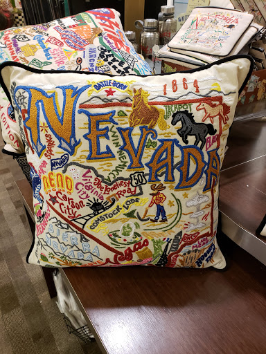 Jewelry Store «Borsheims Fine Jewelry», reviews and photos, 120 Regency Pkwy, Omaha, NE 68114, USA