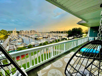 Salty Sweet Retreats - Vacation Condos with Harbourside View!