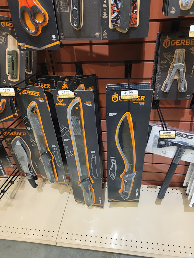 Sporting Goods Store «Bass Pro Shops», reviews and photos, 5000 Katy Mills Cir #415, Katy, TX 77494, USA