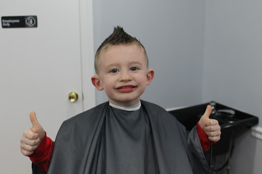 Barber Shop «Montis Barbershop and Salon», reviews and photos, 656 Montauk Hwy, Moriches, NY 11955, USA