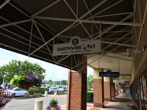 Pet Supply Store «EarthWise Pet Supply», reviews and photos, 11328 Montgomery Rd, Cincinnati, OH 45249, USA