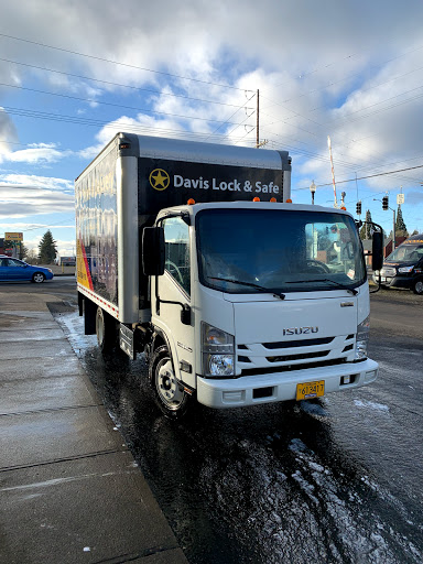 Locksmith «Davis Lock & Safe», reviews and photos, 3880 SW 170th Ave, Beaverton, OR 97007, USA