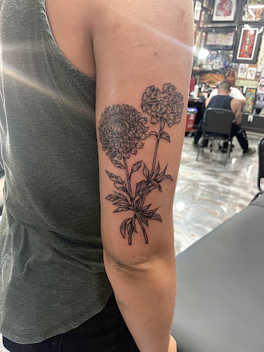 Explore best sister tattoo ideas, creative tattoo ideas in Laredo, available at Horikawa Tattoo & Piercing Studios