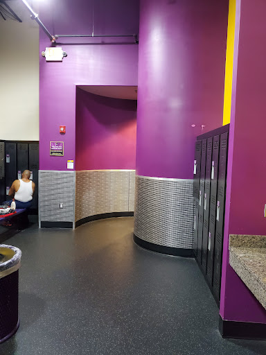 Gym «Planet Fitness - Martinsburg, WV», reviews and photos, 1220 N Queen St, Martinsburg, WV 25404, USA