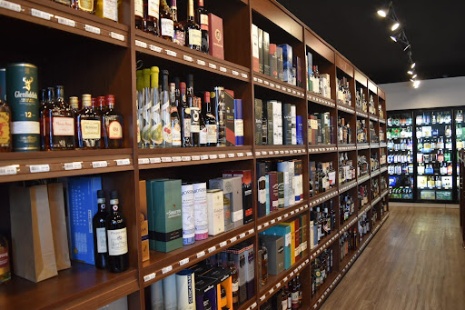 Wine Store «West Side Wines & Spirits», reviews and photos, 10 Raymond Rd, West Hartford, CT 06107, USA