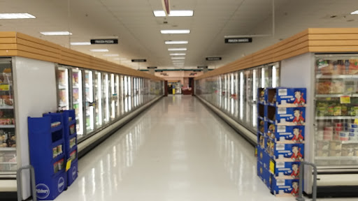 Supermarket «Price Chopper», reviews and photos, 410 Queen St, Southington, CT 06489, USA