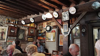 Atmosphère du Restaurant La vieille Auberge à Le Mayet-de-Montagne - n°6