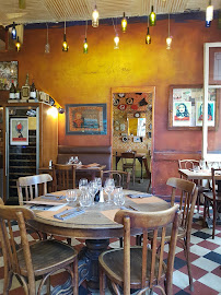 Atmosphère du Restaurant français Le Canut et Les Gones à Lyon - n°10