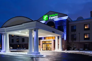 Holiday Inn Express Milwaukee N-Brown Deer/Mequon, an IHG Hotel image