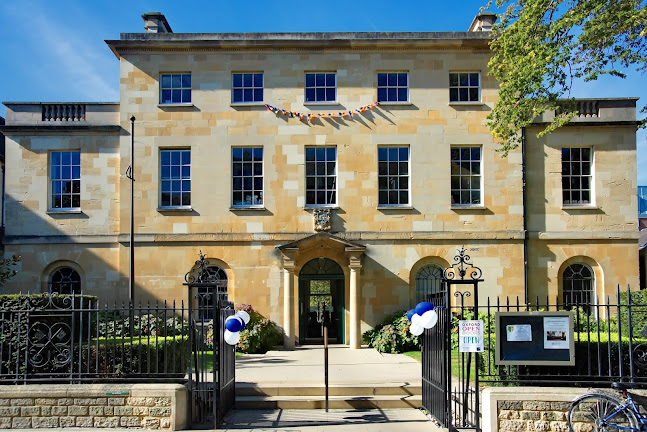 Reviews of St Cross College in Oxford - University