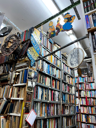Second hand bookstores Tel Aviv