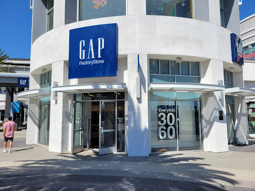 Clothing Store «Gap Outlet», reviews and photos, 55 Bay St, Long Beach, CA 90802, USA