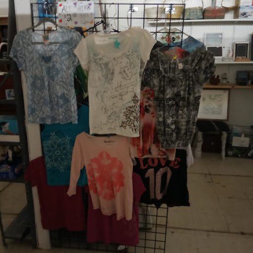 Flea Market «Traderbakers Flea Market», reviews and photos, 2080 Burton Ln, Martinsville, IN 46151, USA