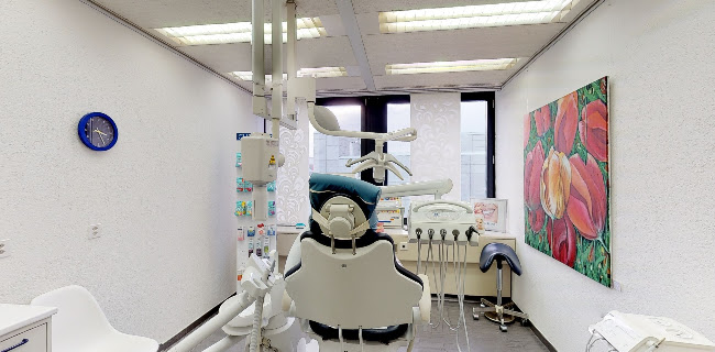 Zahnarztpraxis Dr. Kamouneh - Zahnarzt
