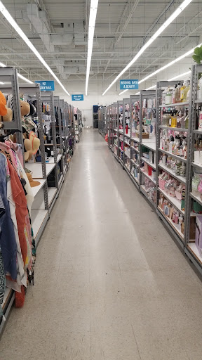 Home Goods Store «Tuesday Morning», reviews and photos, 2142 S Queen St, York, PA 17403, USA