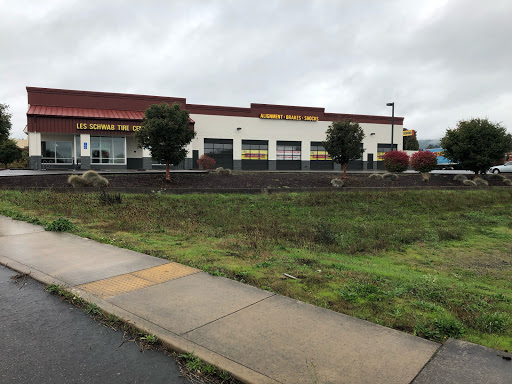 Tire Shop «Les Schwab Tire Center», reviews and photos, 51531 SE 2nd St, Scappoose, OR 97056, USA