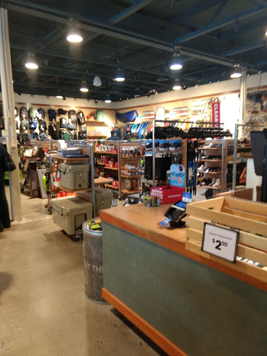 Outdoor Sports Store «Eastern Mountain Sports», reviews and photos, 1475 Western Ave, Albany, NY 12203, USA