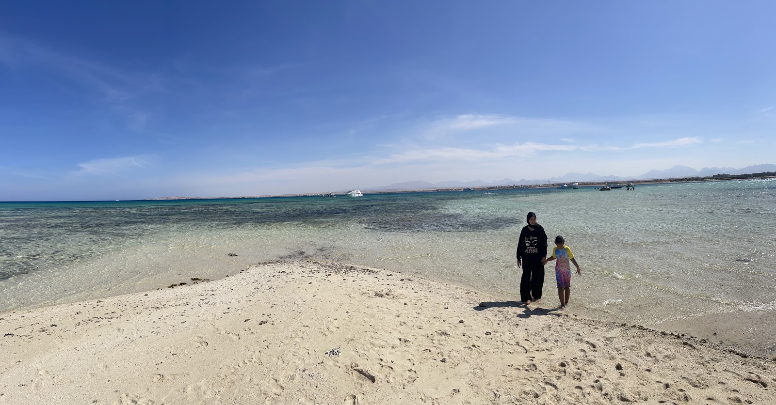 Fotografie cu Salah island cu nivelul de curățenie înalt