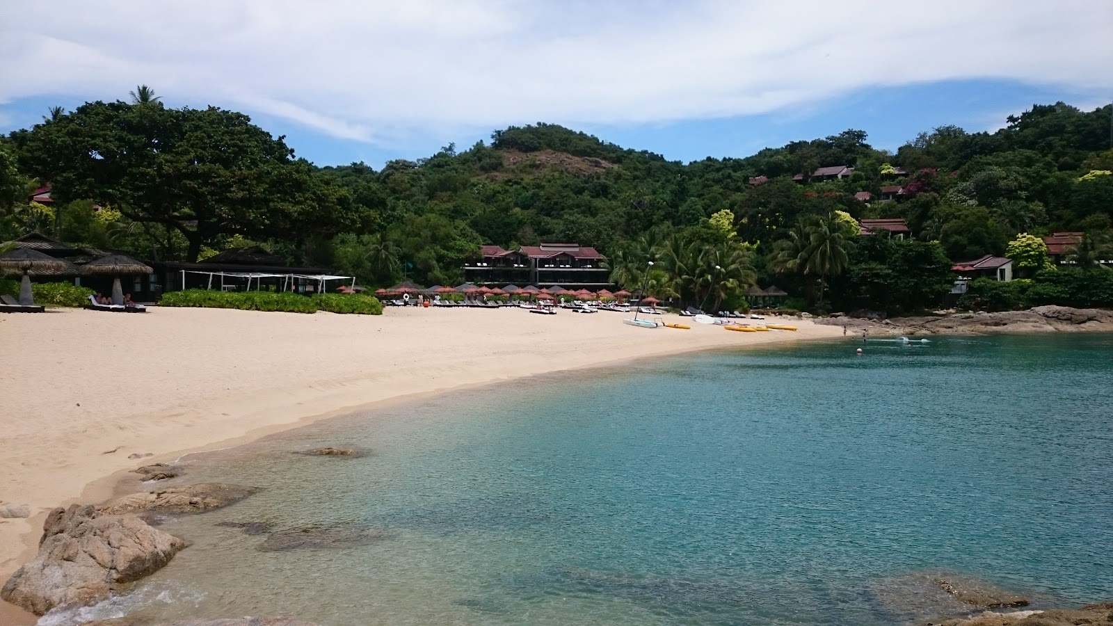 Photo of Thongson Bay beach with very clean level of cleanliness