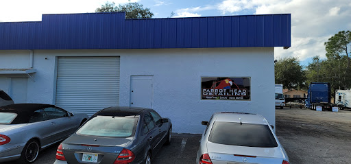 Parrot Head Detailing en Naples