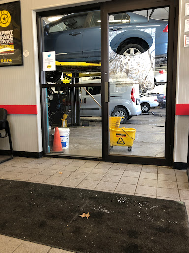 Car Repair and Maintenance «Midas», reviews and photos, 1361 Farmington Ave, Farmington, CT 06032, USA