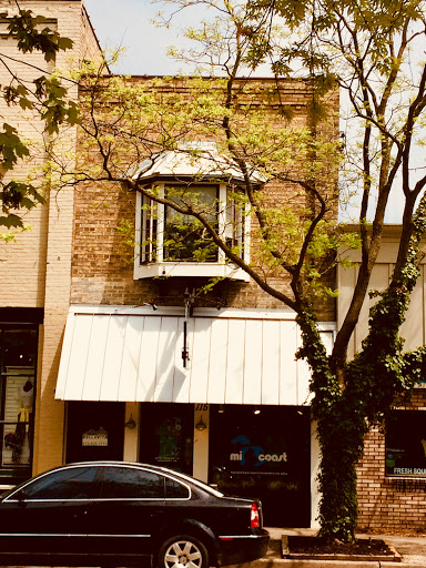 Vacation Home Rental Agency «Bella Vita Vacation Rentals», reviews and photos, 119 Butler St #2, Saugatuck, MI 49453, USA