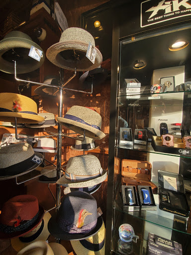 Tobacco Shop «La Casa Cigars and Lounge - Retail», reviews and photos, 1502 Randolph Street #100, Detroit, MI 48226, USA