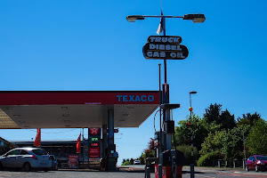 Texaco Service Station, Kiernan's